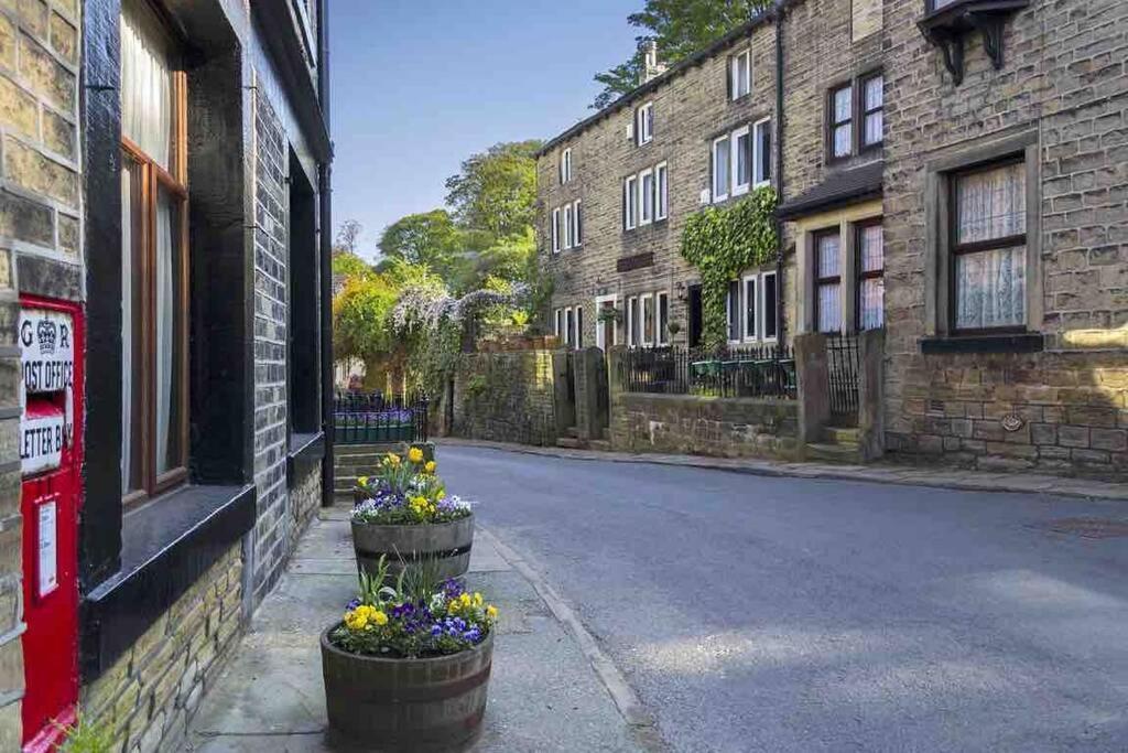 Entire Cottage In The Beautiful Calder Valley Halifax Exterior foto